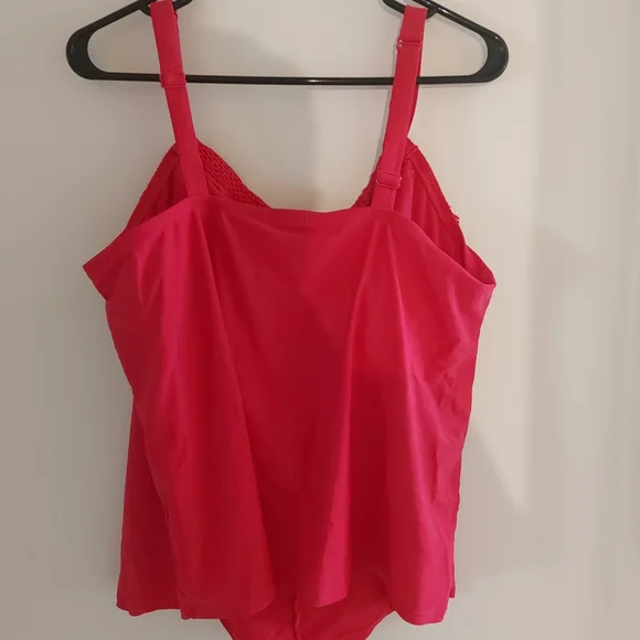 Sea Red Ruffle Keyhole Swim Top - Picture 7 of 9
